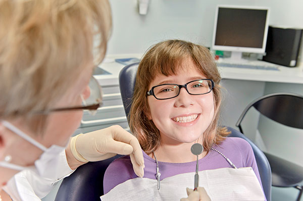 kid-friendly dentist Lake Forest, CA