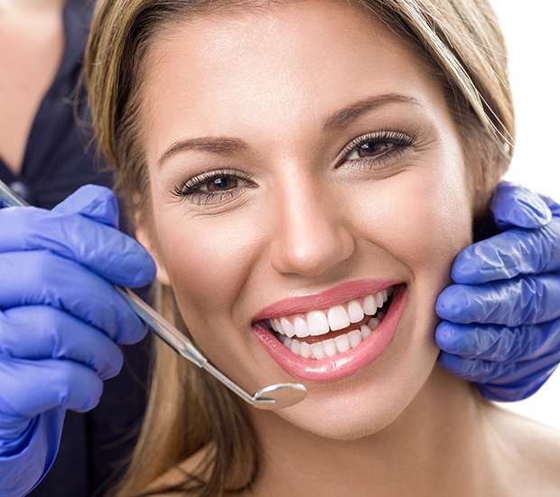 Lake Forest Teeth Whitening at Dentist